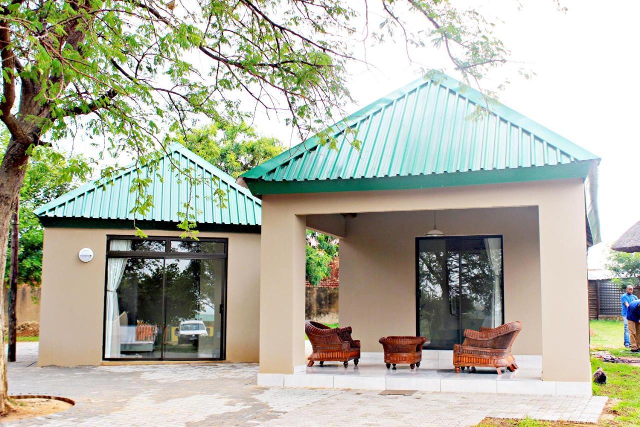 Zoe Bush Lodge Pretoria-Noord Exterior foto